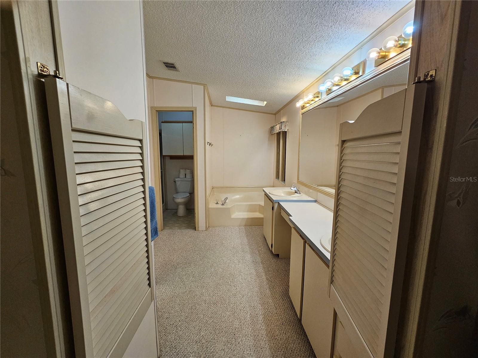 Image 21 of 34 For 101 Dolphin Drive N