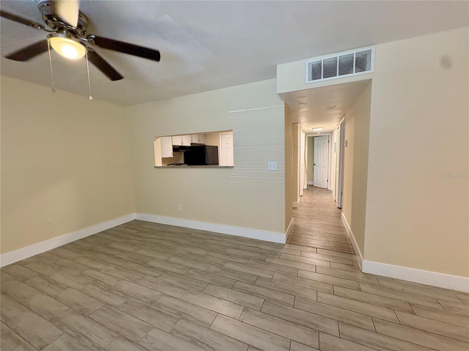 Image 5 of 16 For 305 Grant Street C1