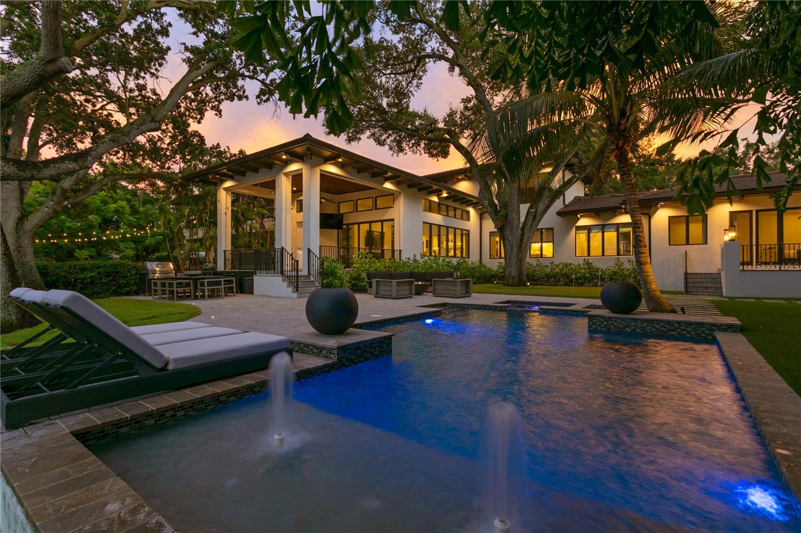 Listing photo id 9 for 603 Marmora Avenue