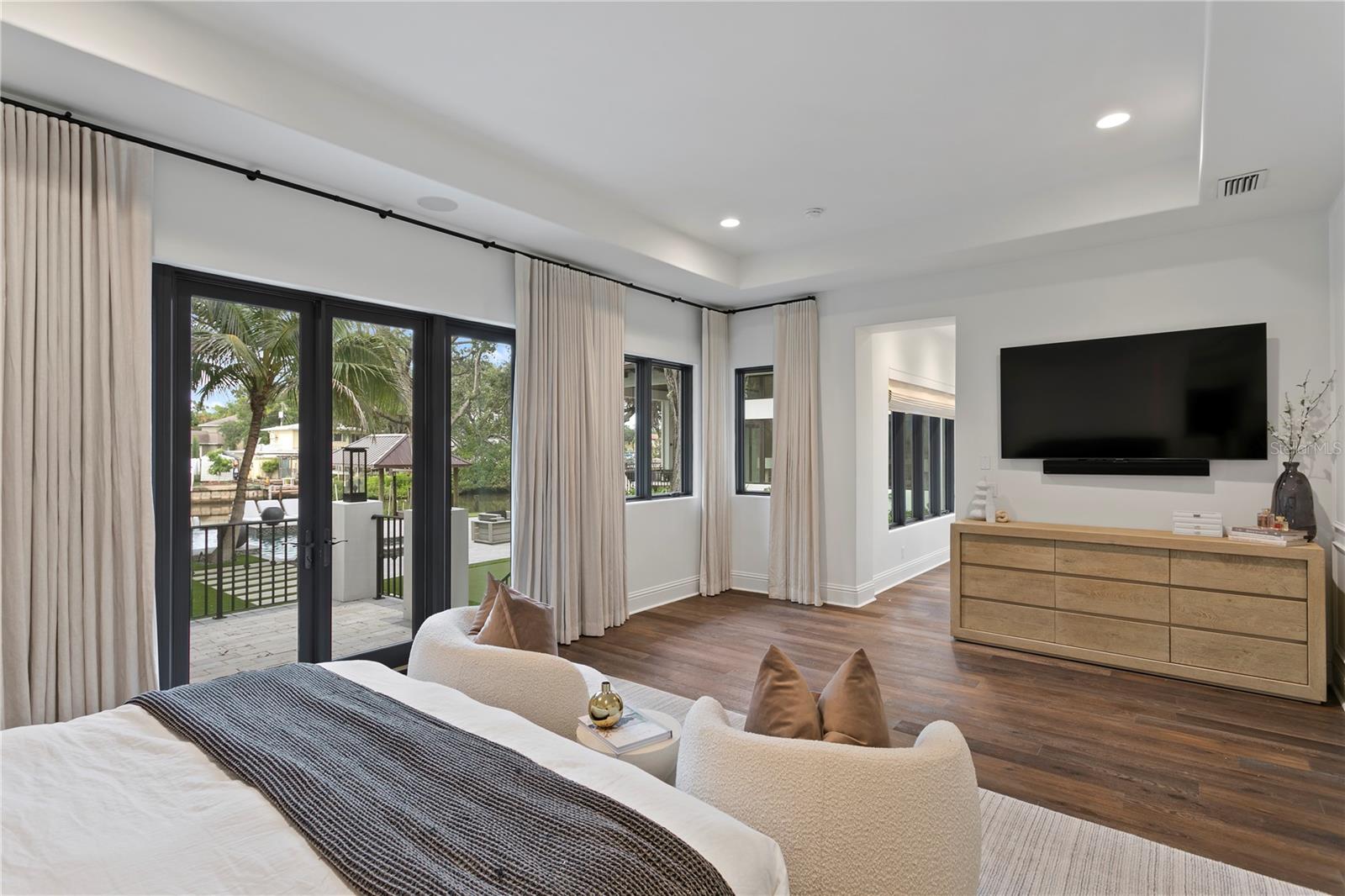 Listing photo id 17 for 603 Marmora Avenue