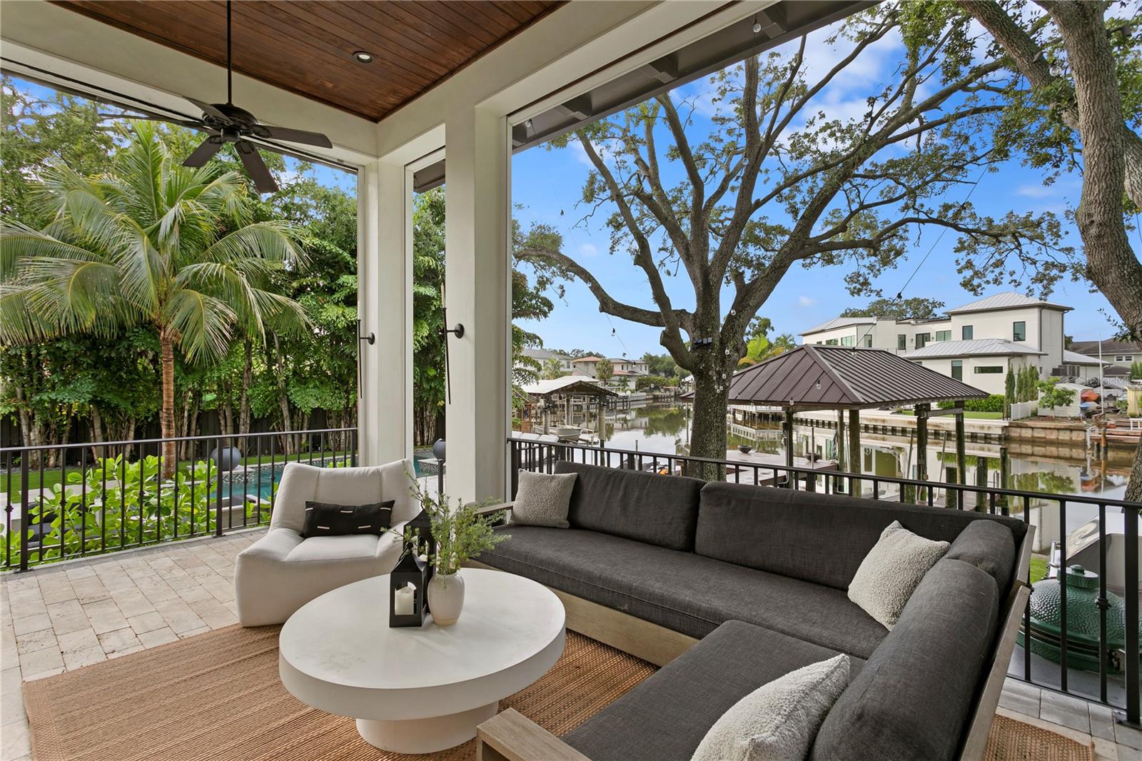 Listing photo id 22 for 603 Marmora Avenue