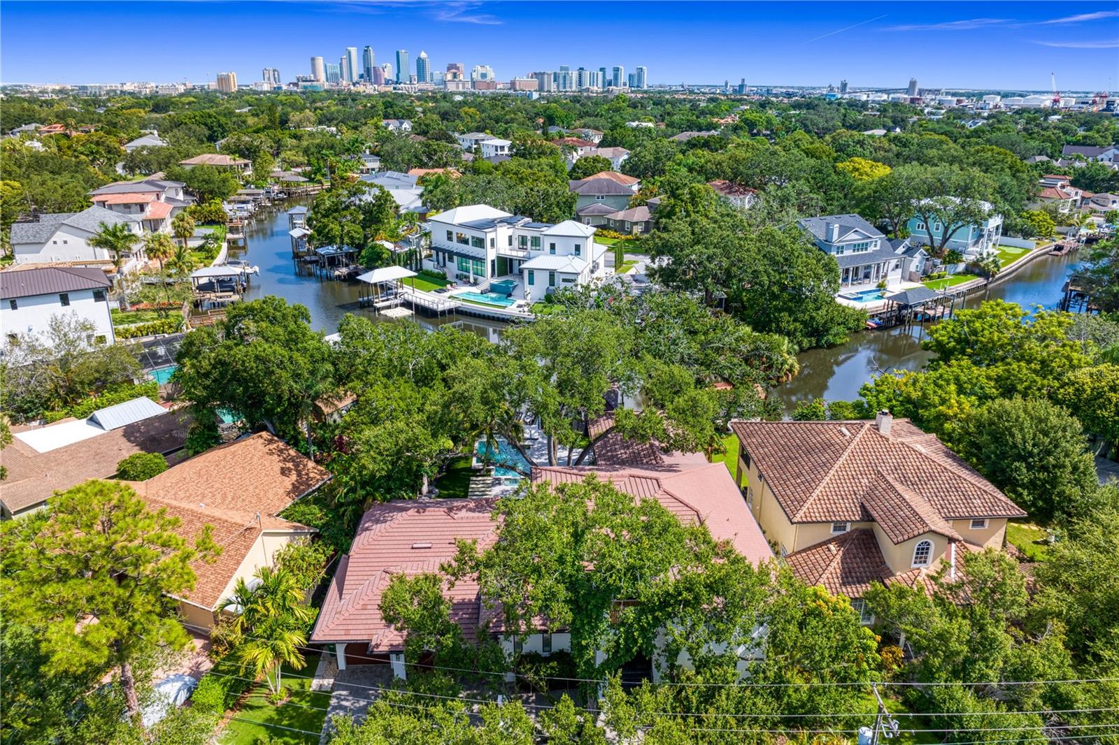 Listing photo id 26 for 603 Marmora Avenue