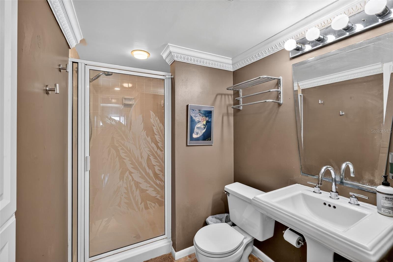 Image 24 of 34 For 800 Gulfview Boulevard 806