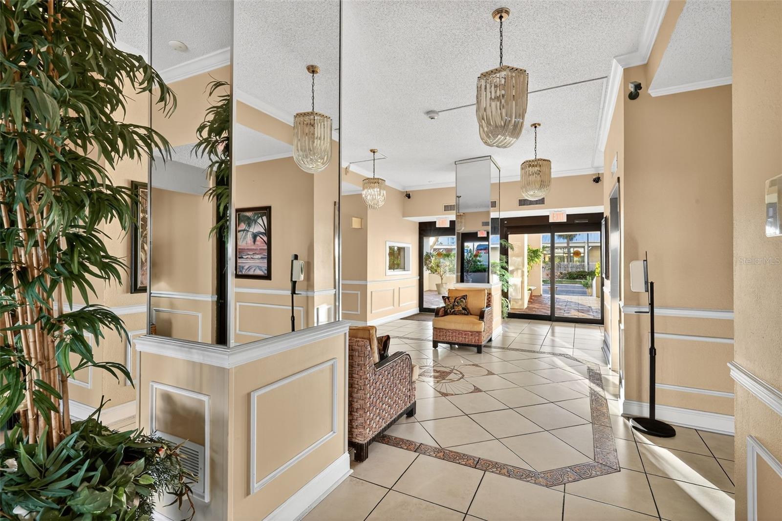 Image 28 of 34 For 800 Gulfview Boulevard 806