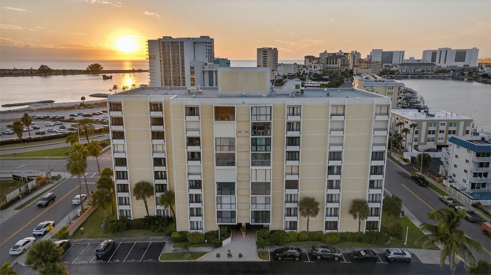 Image 32 of 34 For 800 Gulfview Boulevard 806