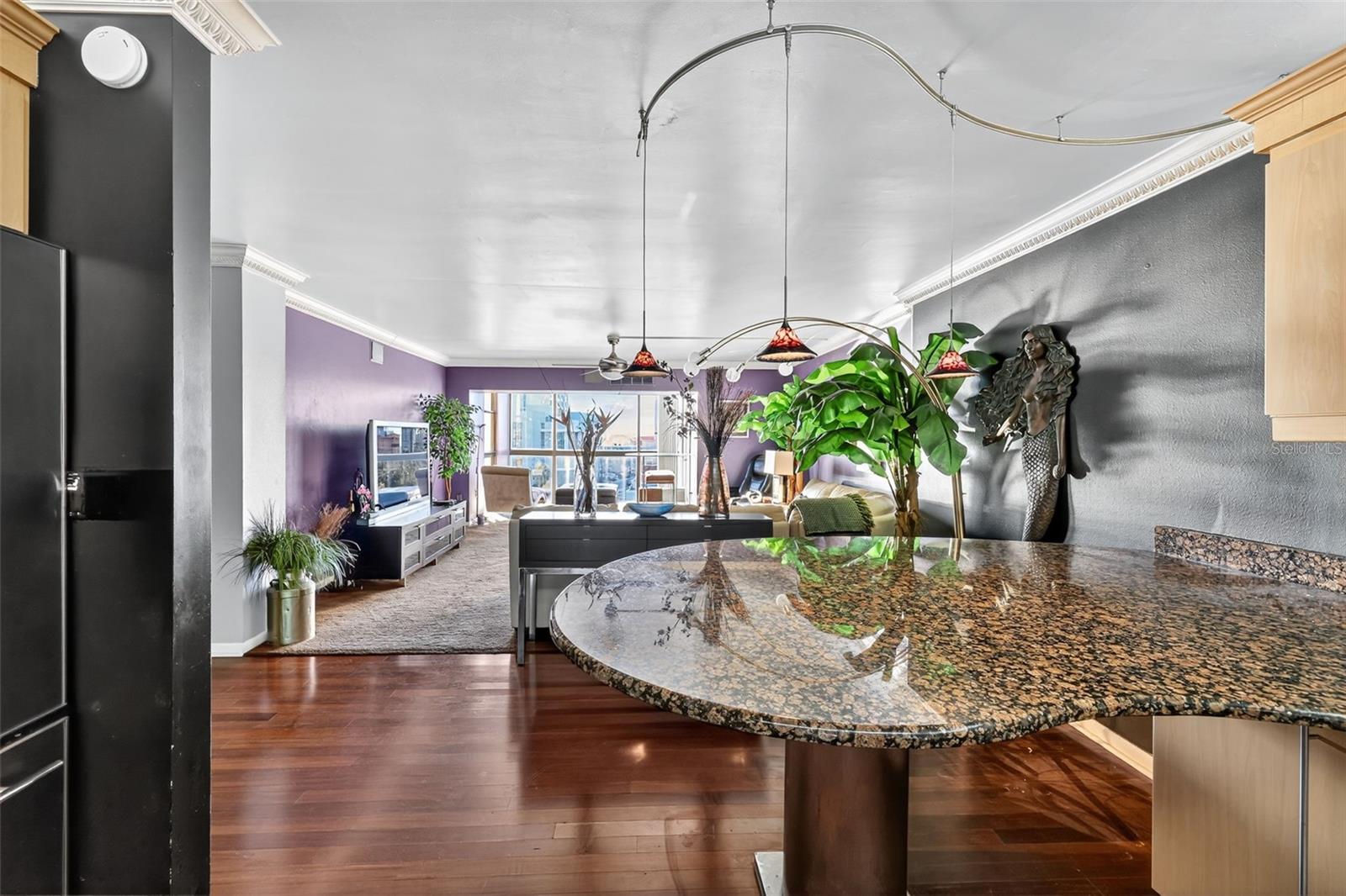 Image 7 of 34 For 800 Gulfview Boulevard 806