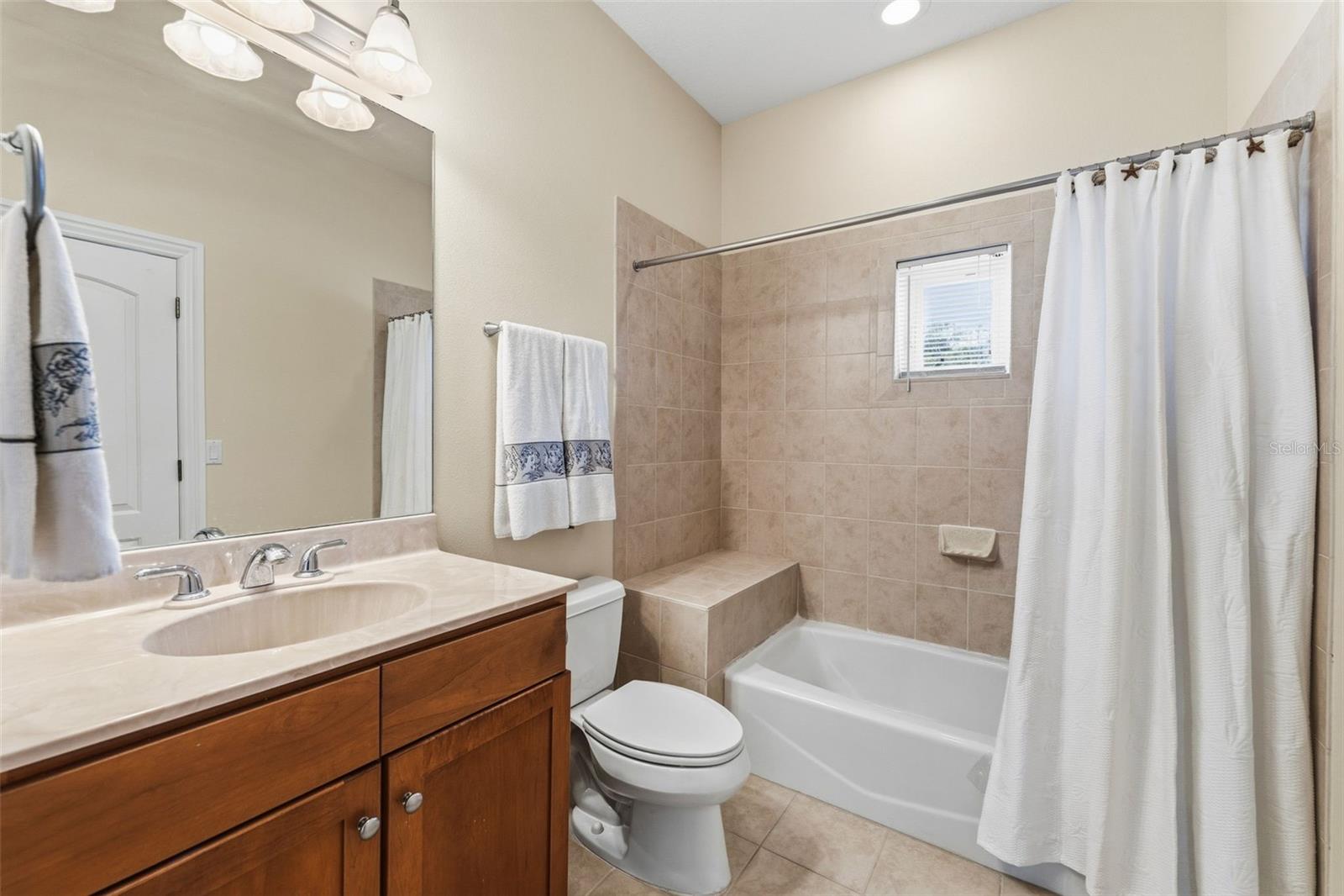 Image 28 of 39 For 2555 Platt Street