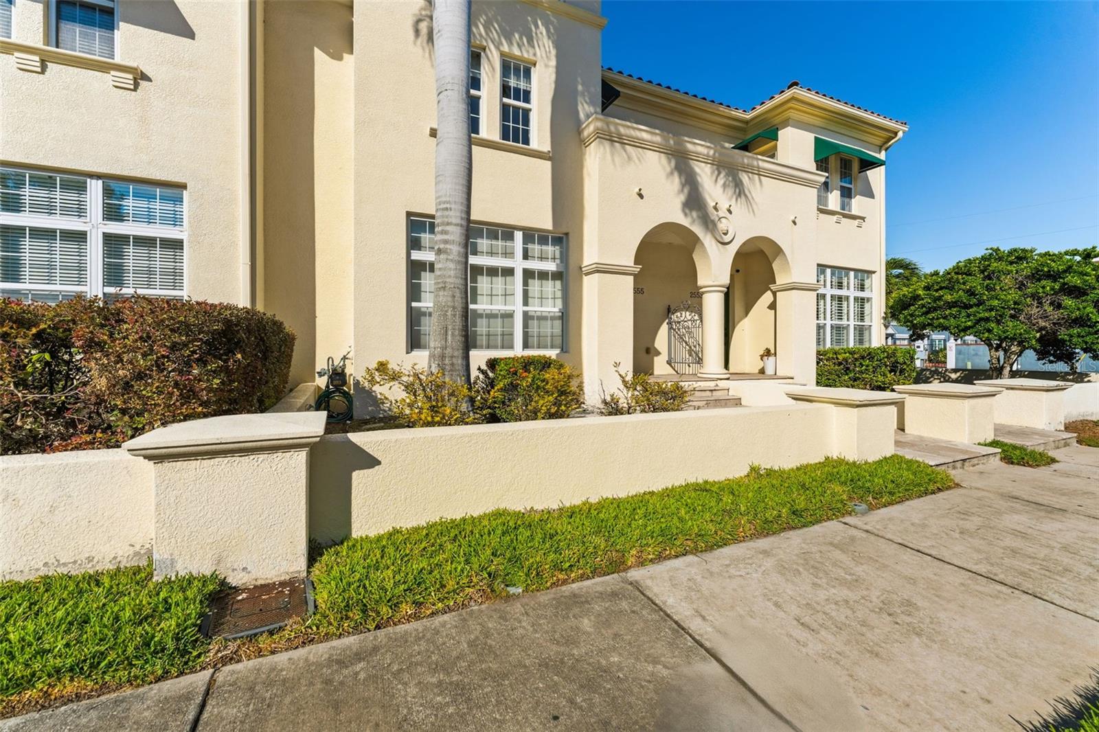 Image 3 of 39 For 2555 Platt Street