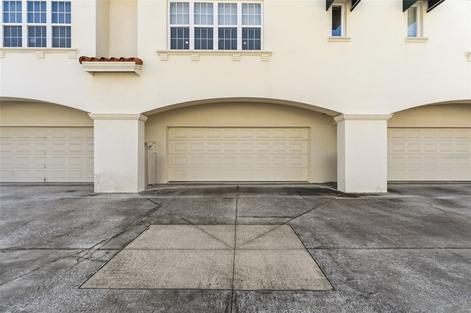 Image 33 of 39 For 2555 Platt Street