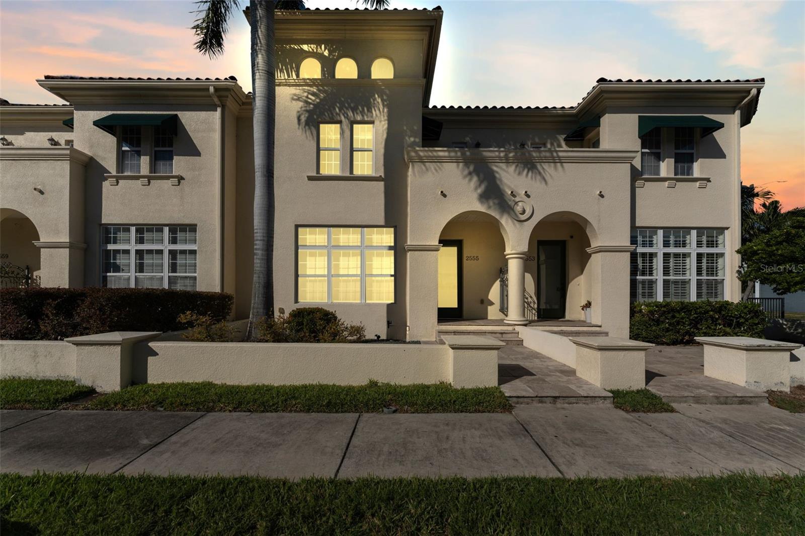 Image 4 of 39 For 2555 Platt Street