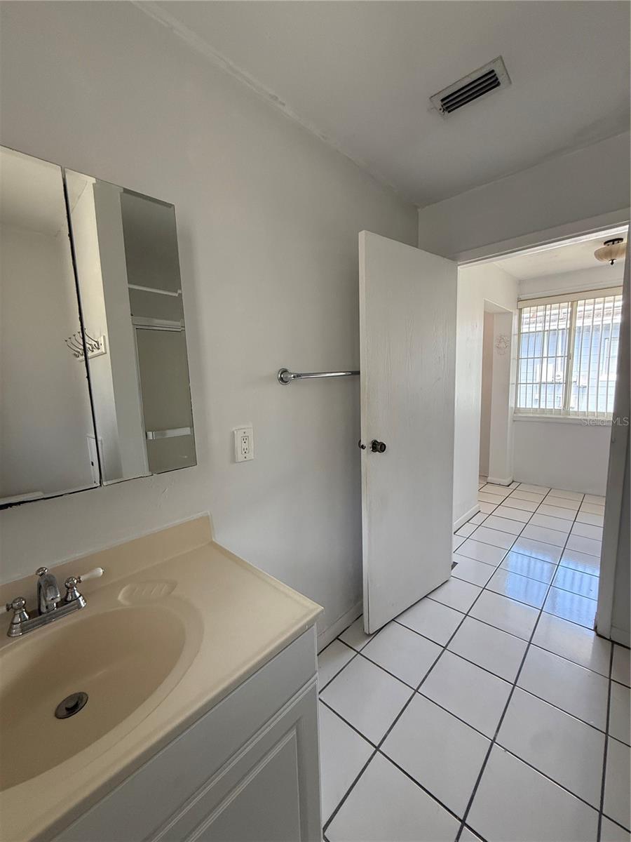 Image 13 of 19 For 409 Orleans Avenue