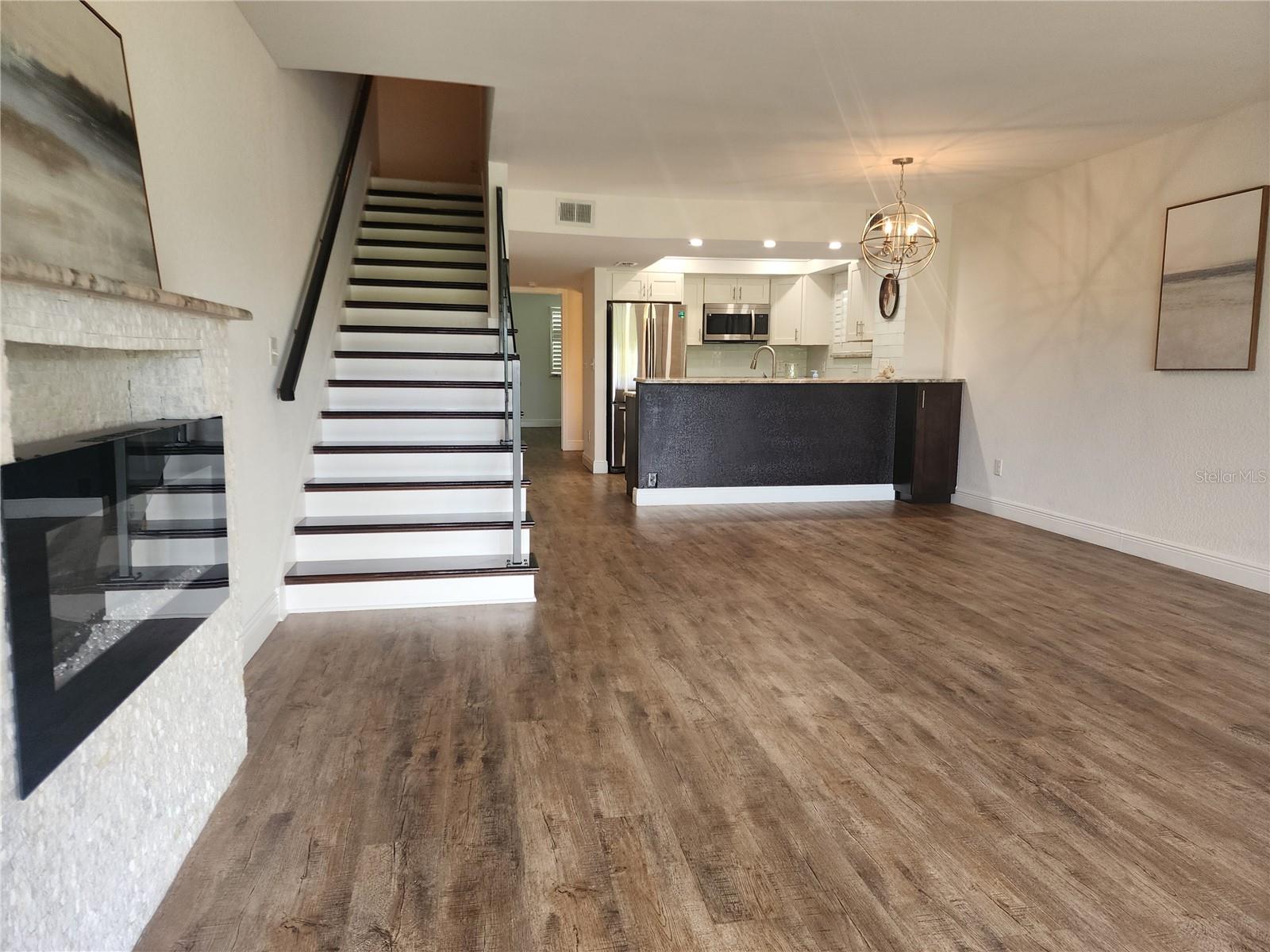 Image 24 of 28 For 802 Hidden Harbour Drive