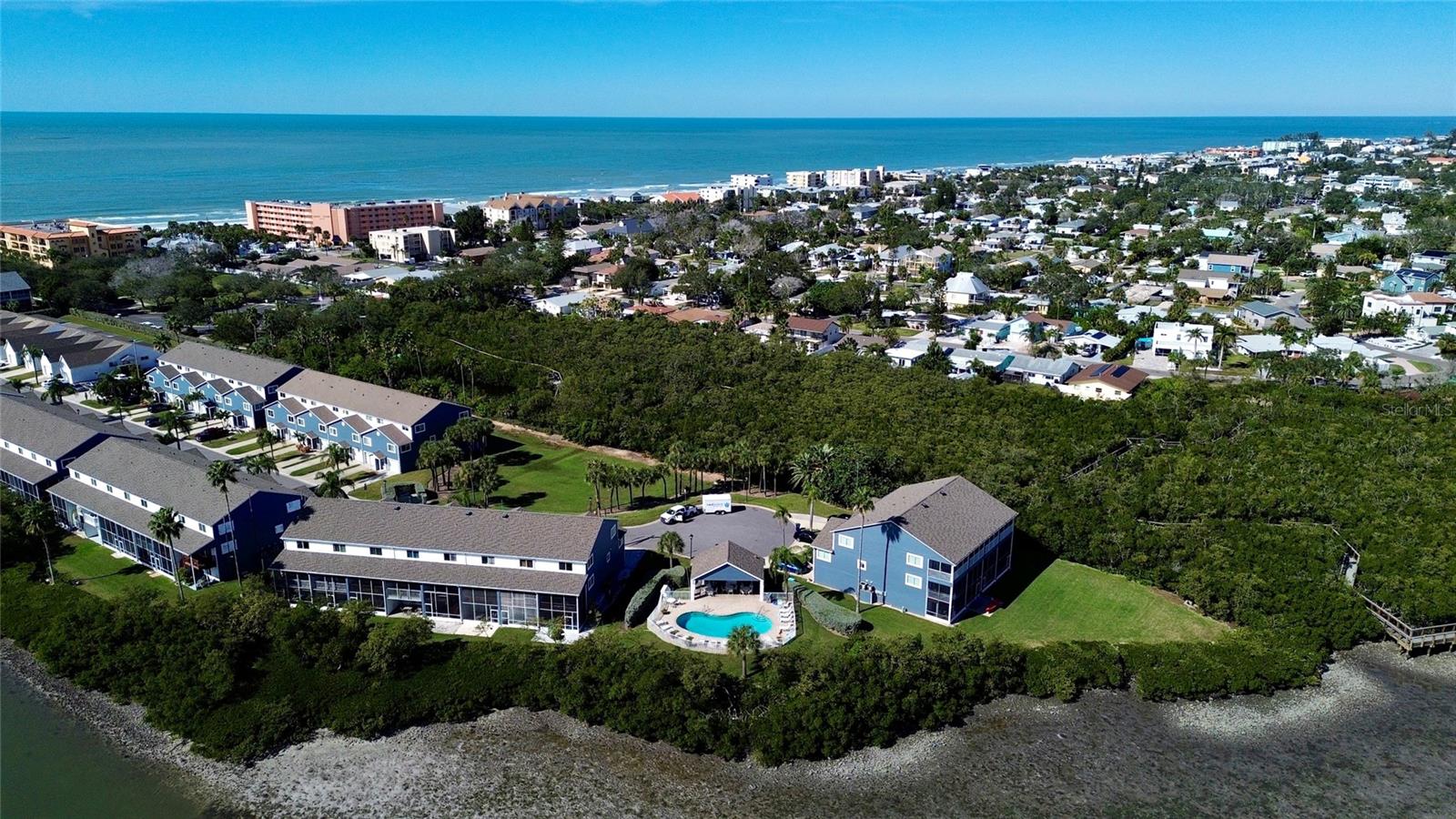 Image 38 of 45 For 802 Hidden Harbour Drive