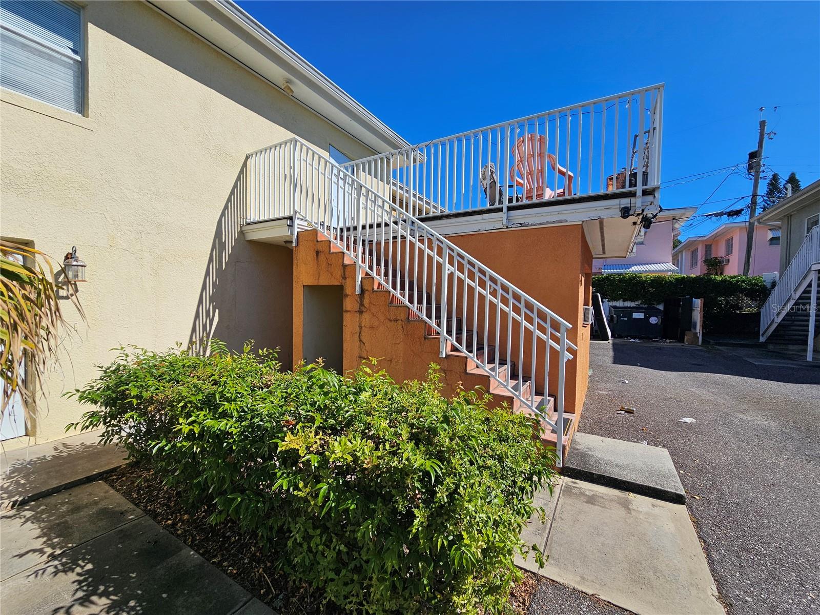 Image 2 of 11 For 1375 Drew Street 104