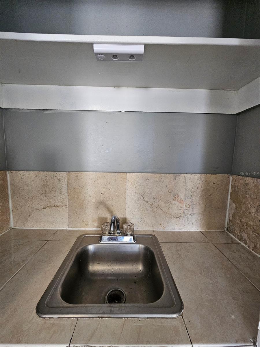 Image 6 of 11 For 1375 Drew Street 104