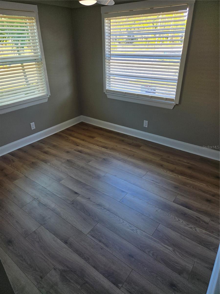 Image 16 of 27 For 101 Lemon Street 1