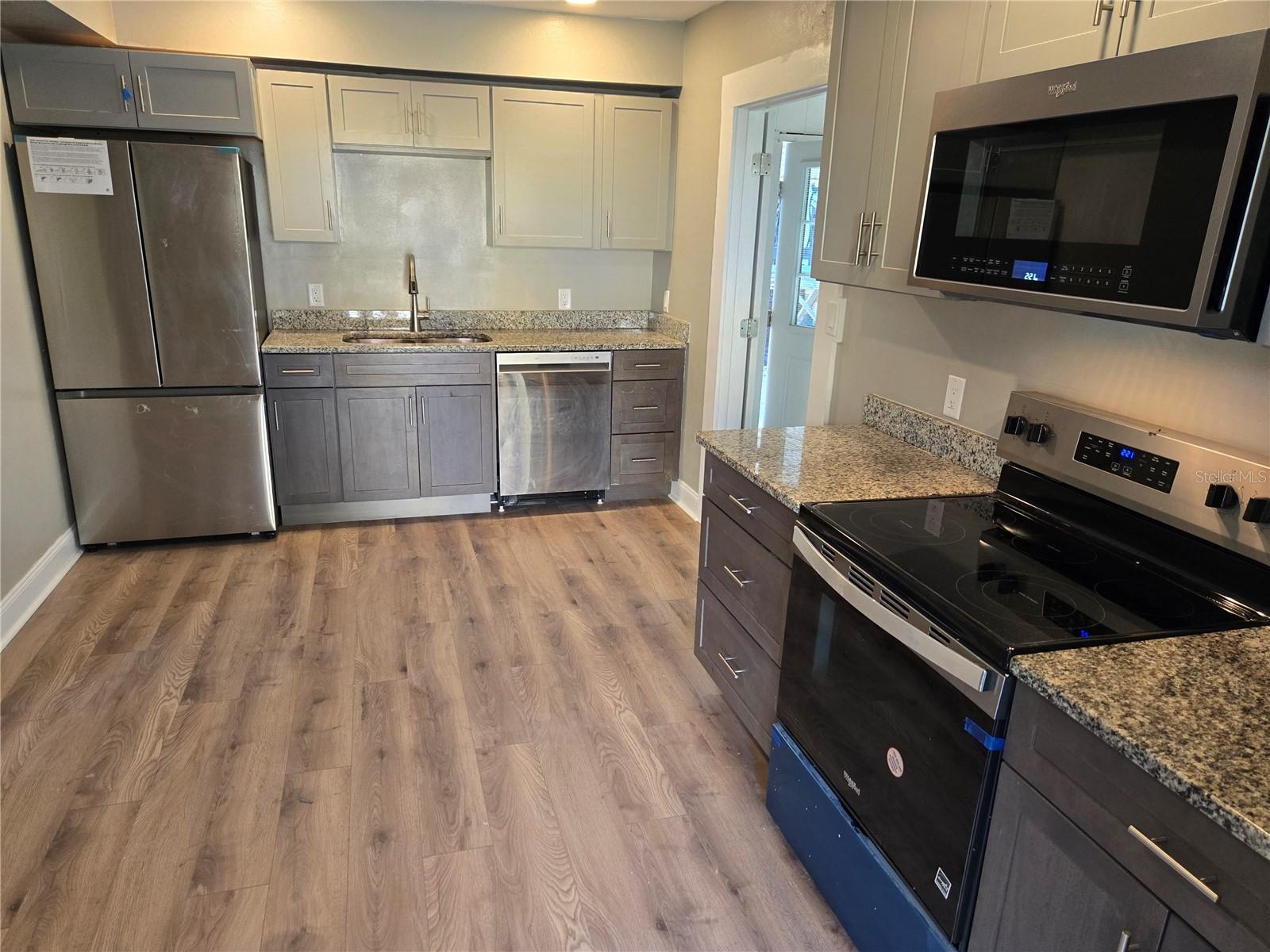 Image 5 of 27 For 101 Lemon Street 1