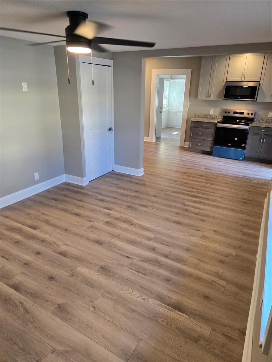 Image 8 of 27 For 101 Lemon Street 1