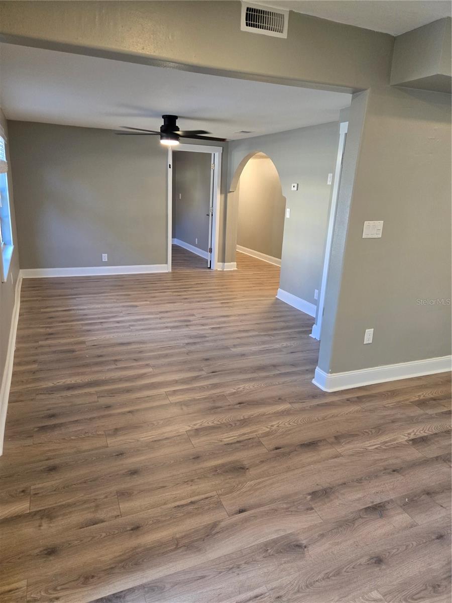 Image 9 of 27 For 101 Lemon Street 1