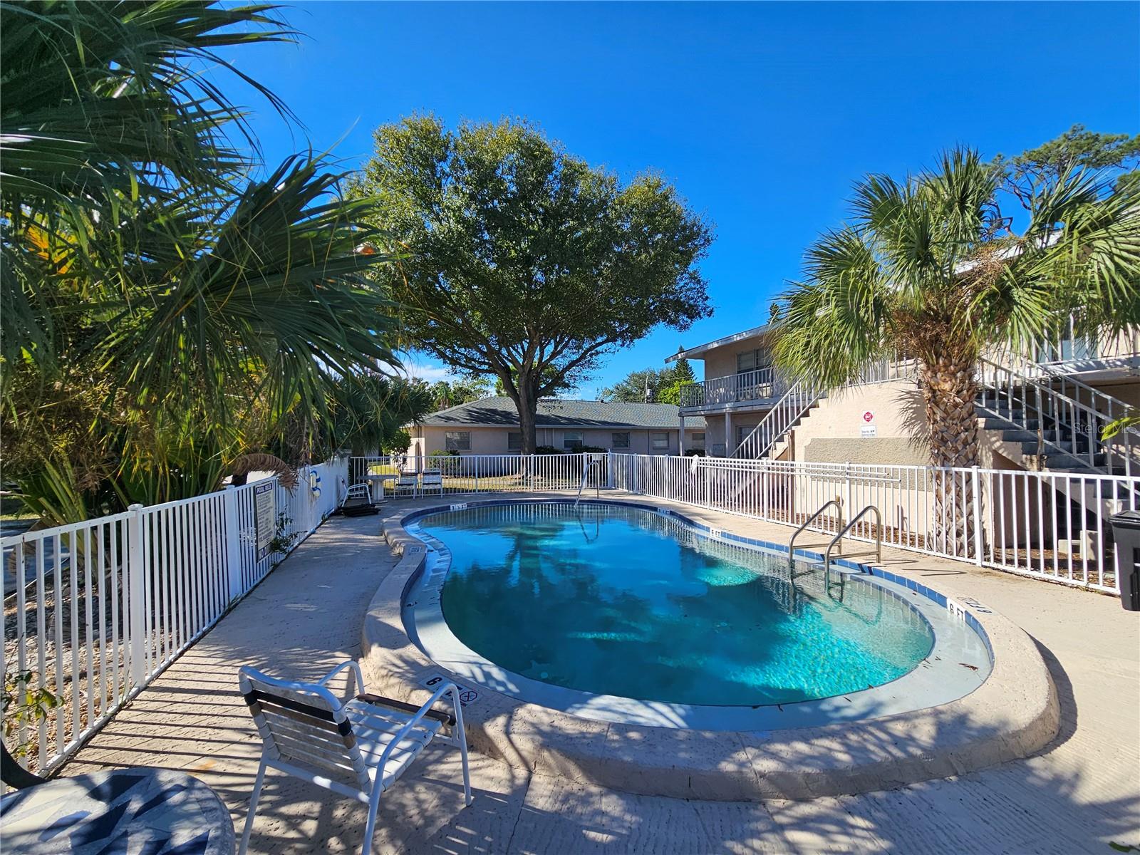 Image 12 of 13 For 221 Jefferson Circle N 20