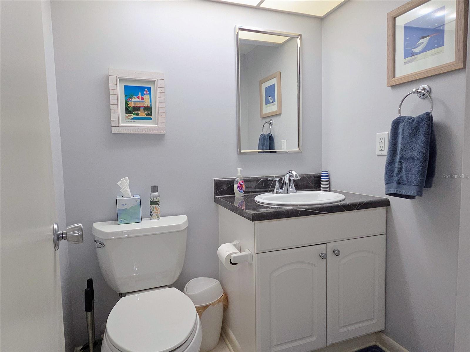 Image 19 of 29 For 4550 Cove Circle 404