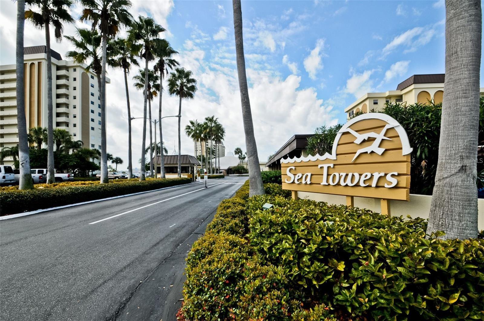 Image 2 of 29 For 4550 Cove Circle 404