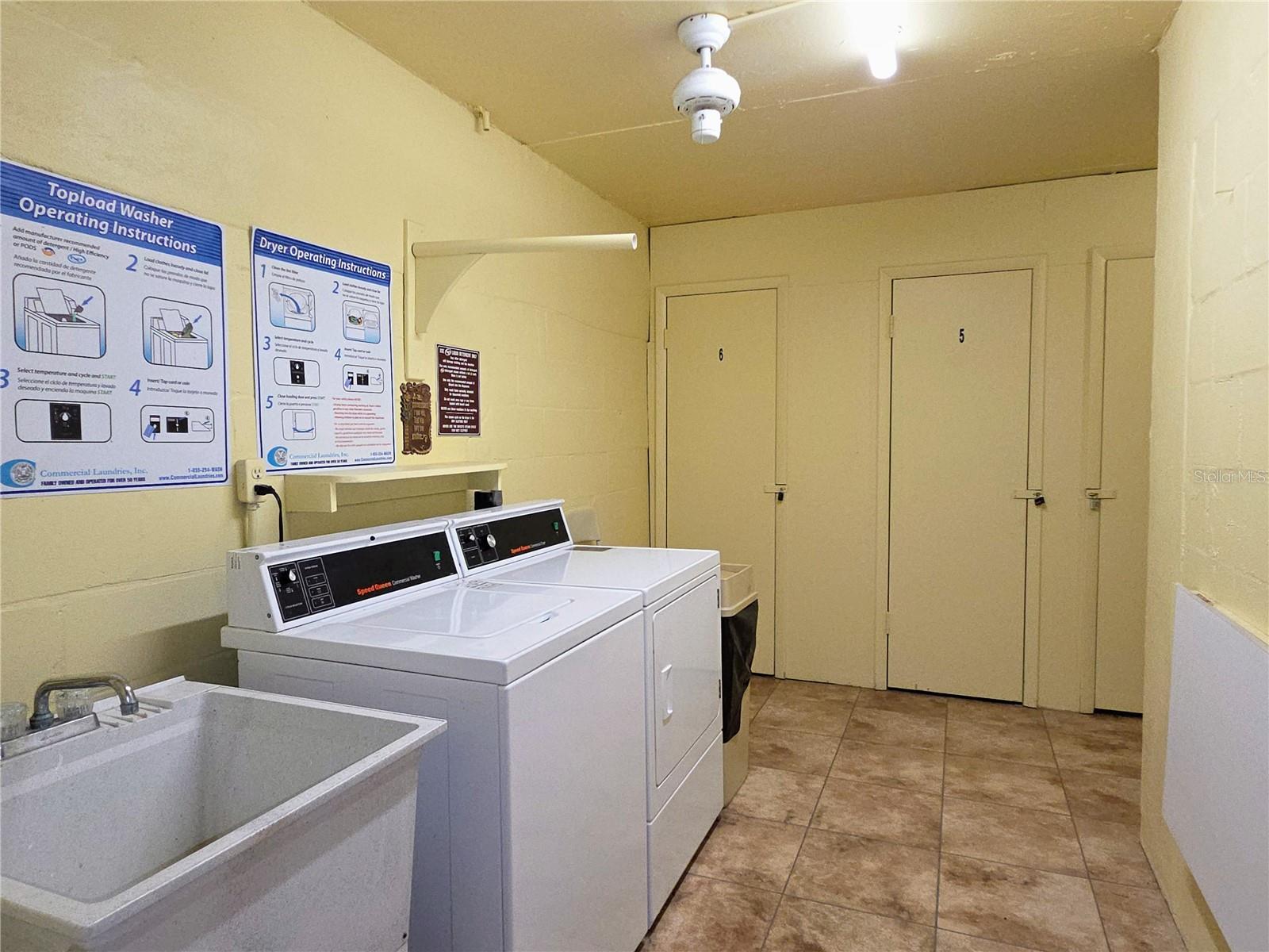 Image 20 of 29 For 4550 Cove Circle 404