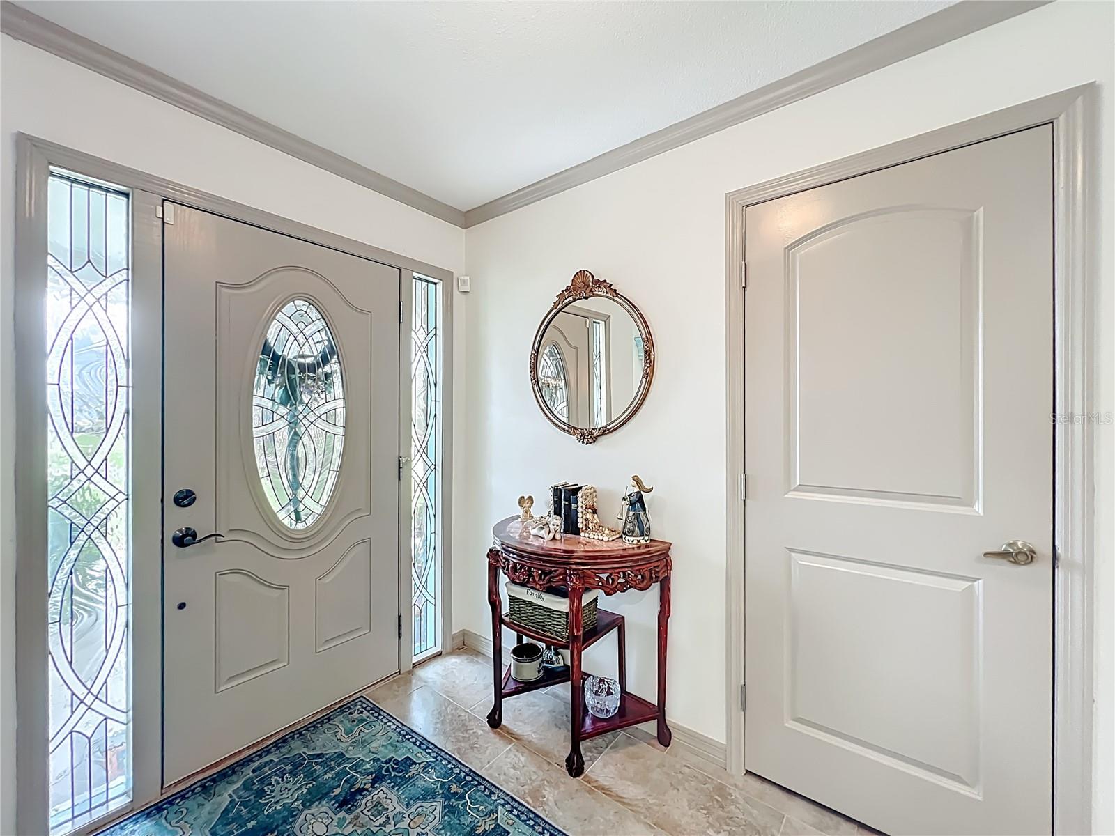 Listing photo id 10 for 2160 Watersedge Drive