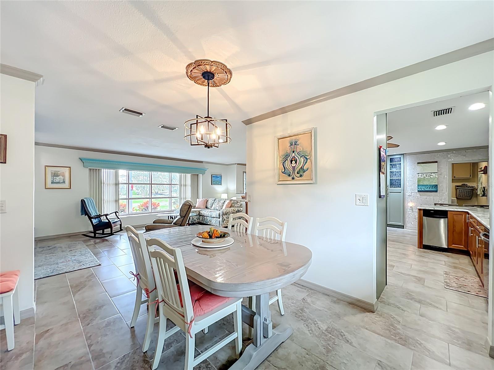 Listing photo id 20 for 2160 Watersedge Drive