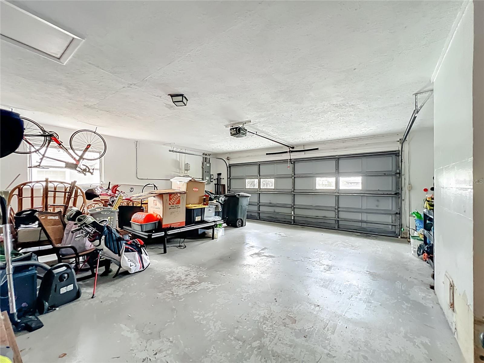 Listing photo id 52 for 2160 Watersedge Drive