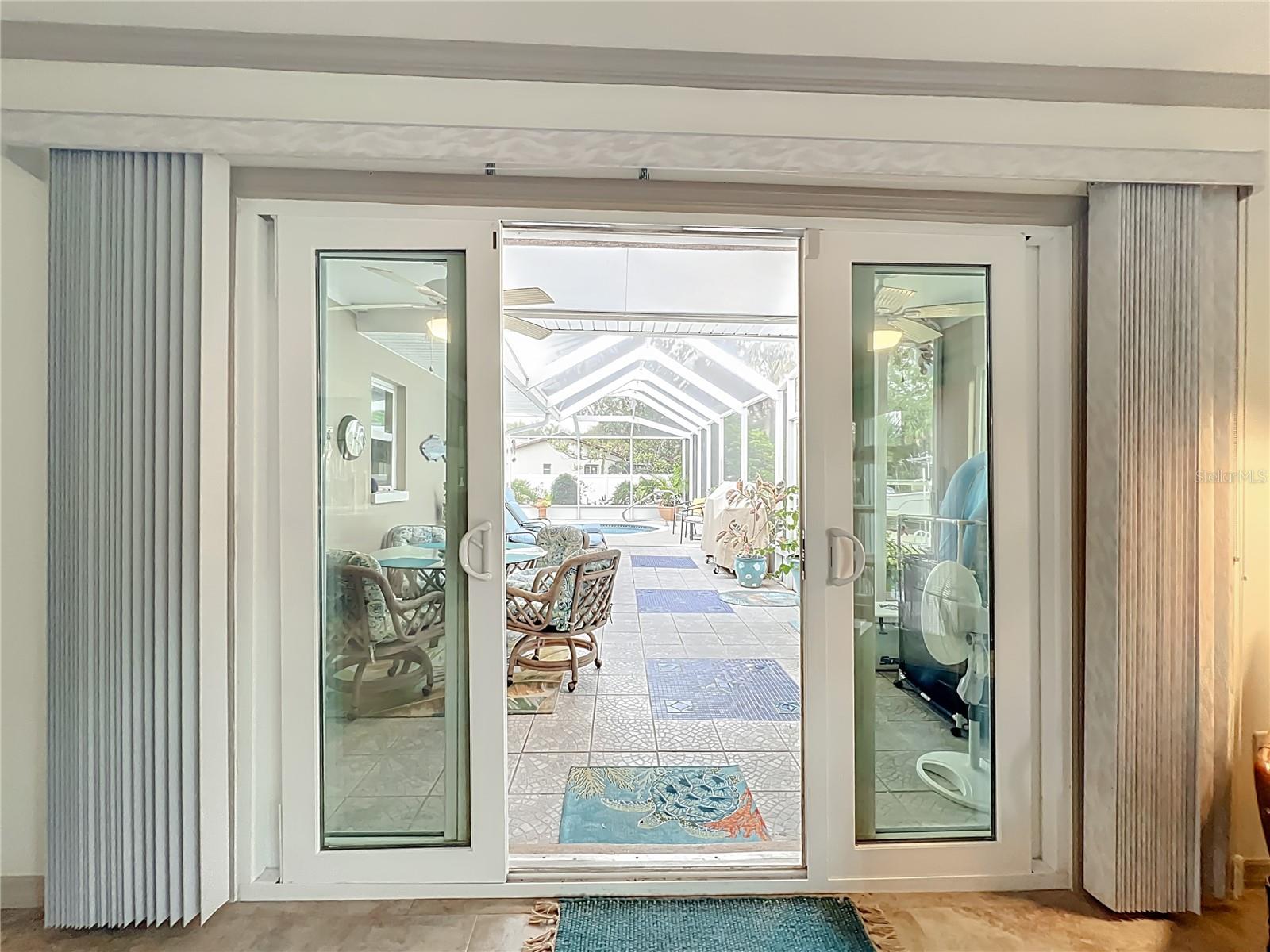 Listing photo id 53 for 2160 Watersedge Drive