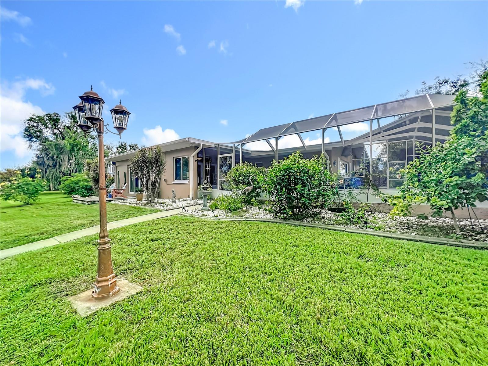 Listing photo id 60 for 2160 Watersedge Drive