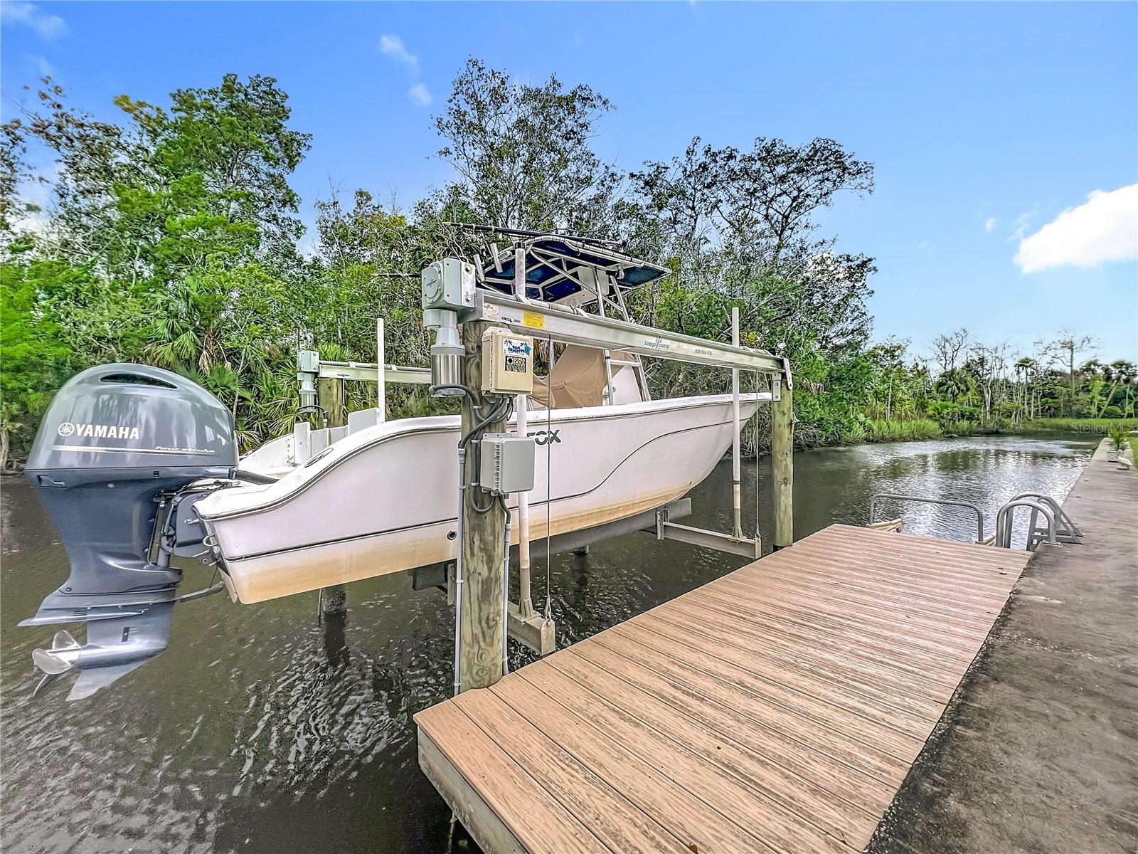 Listing photo id 61 for 2160 Watersedge Drive