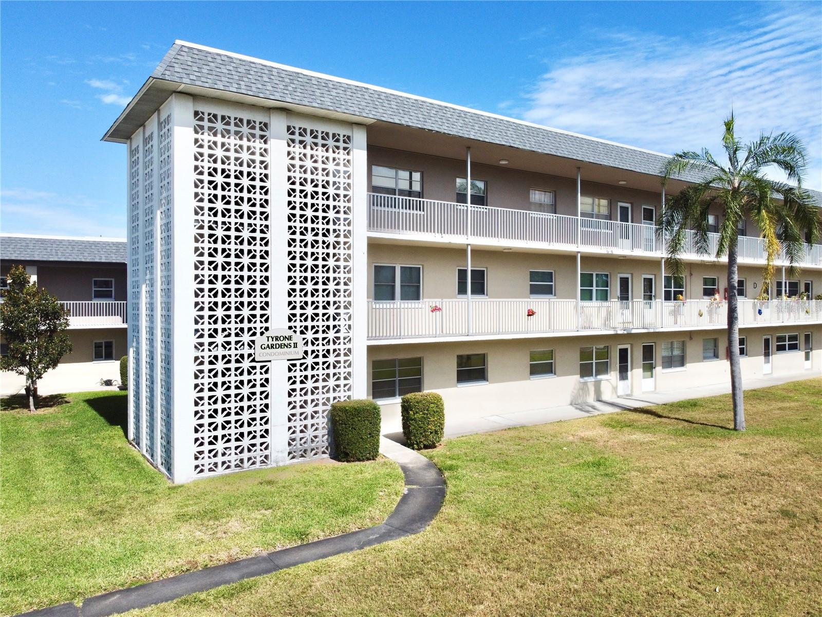 Details for 5725 12th Avenue N 201d, ST PETERSBURG, FL 33710