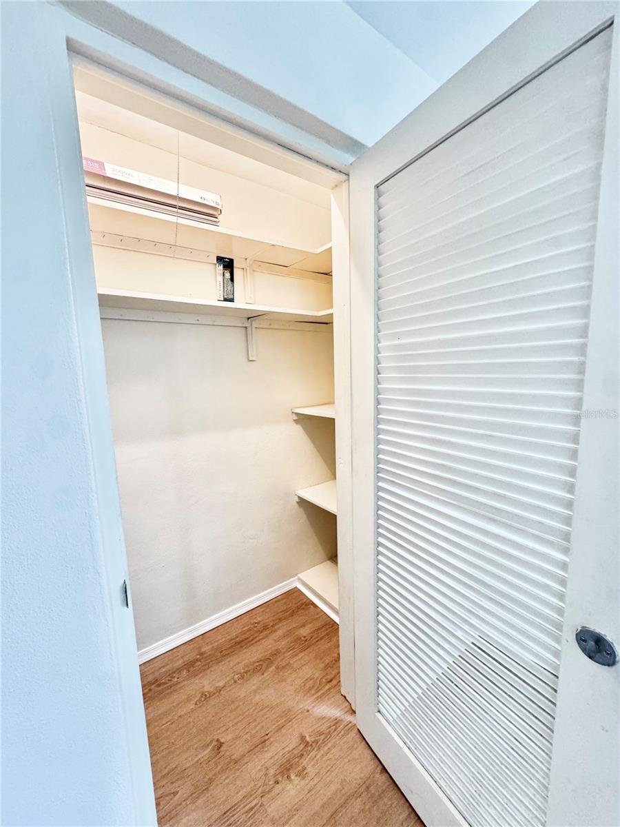 Image 23 of 33 For 5725 12th Avenue N 201d