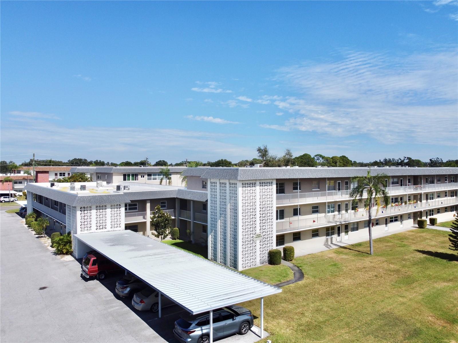 Image 27 of 33 For 5725 12th Avenue N 201d