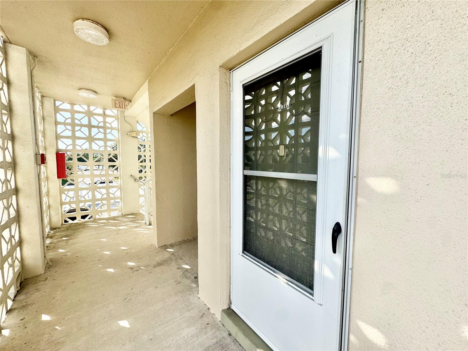 Image 28 of 33 For 5725 12th Avenue N 201d