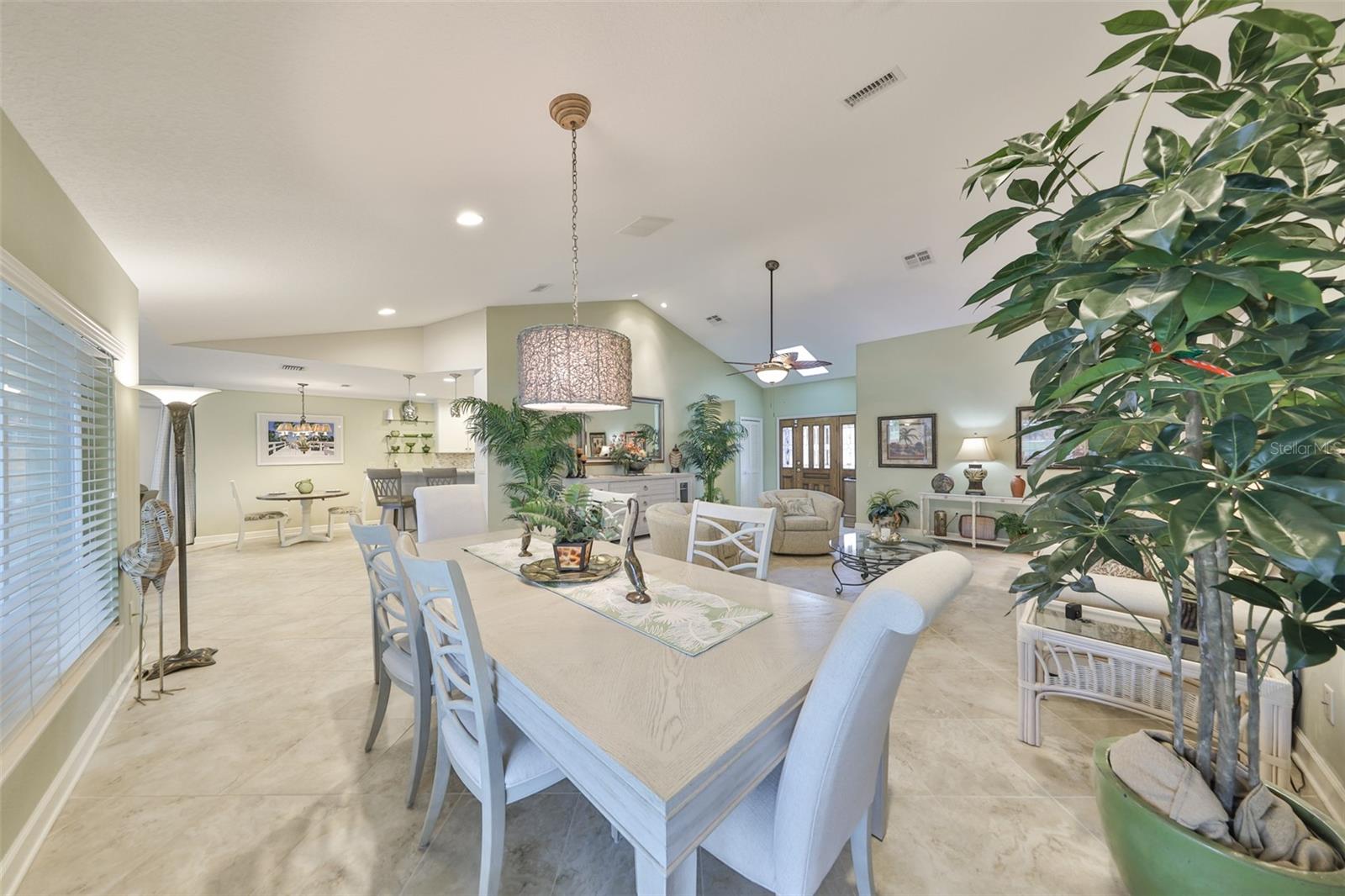 Image 12 of 59 For 1928 View Drive