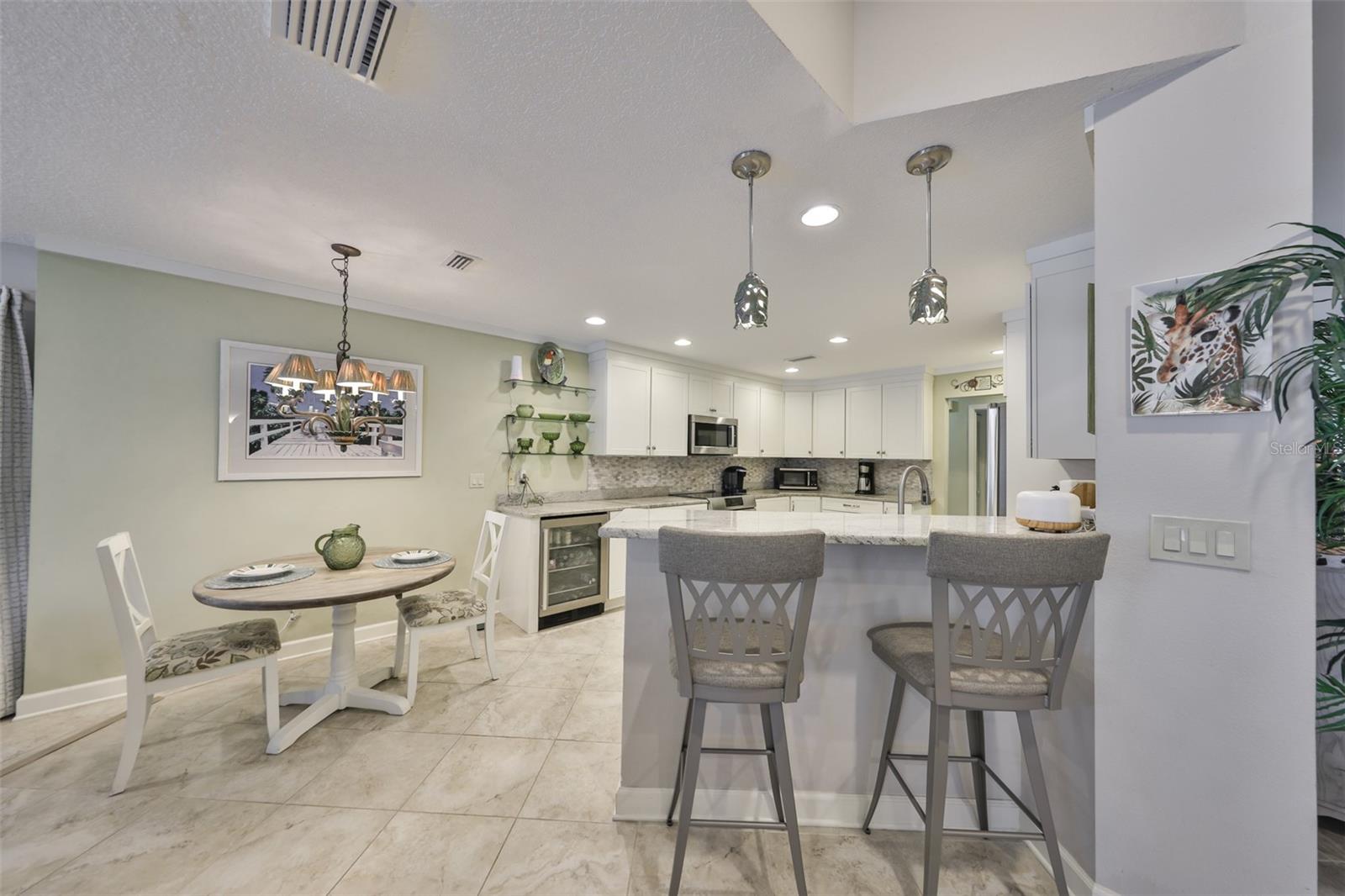 Image 25 of 59 For 1928 View Drive