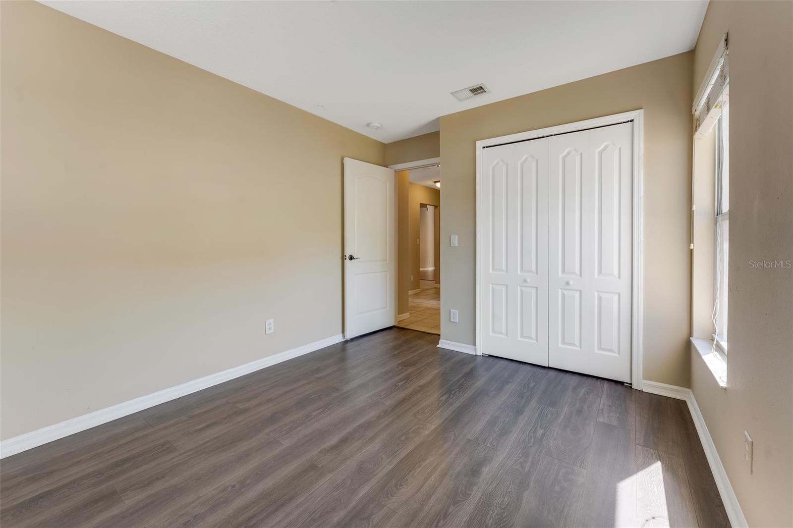 Listing photo id 10 for 1442 Lake Shore Ranch Drive