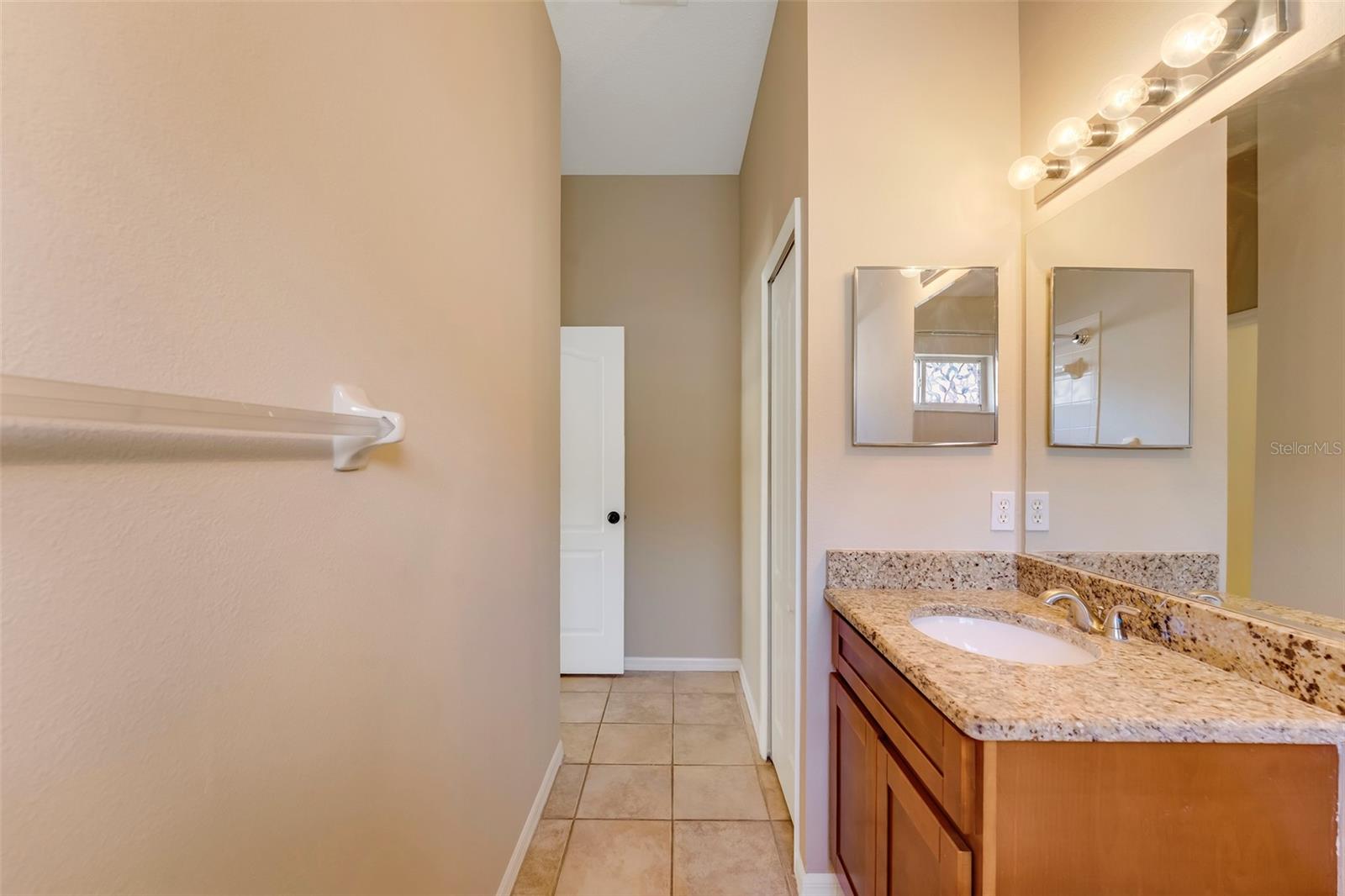 Listing photo id 14 for 1442 Lake Shore Ranch Drive