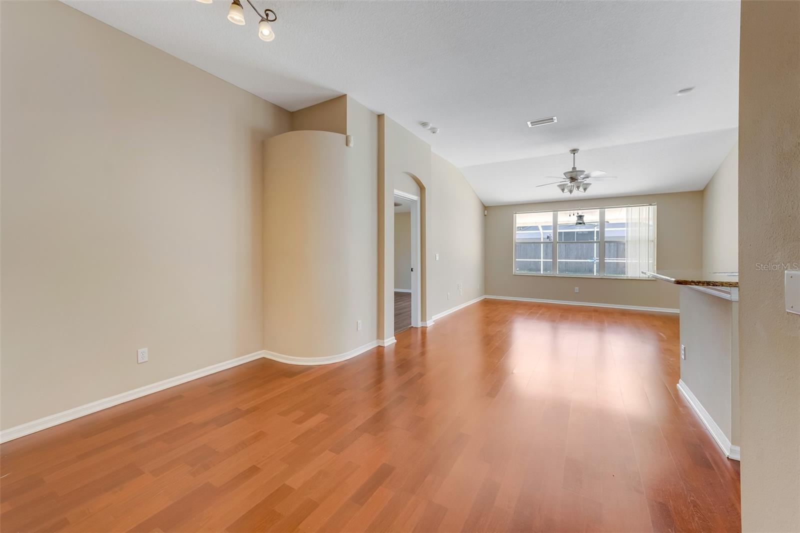 Listing photo id 16 for 1442 Lake Shore Ranch Drive