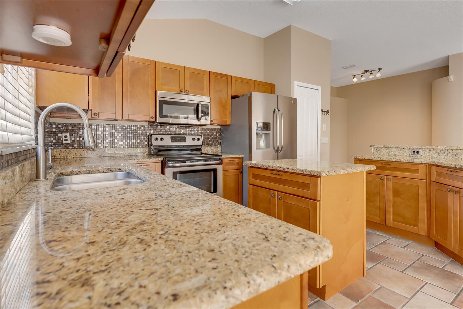 Listing photo id 23 for 1442 Lake Shore Ranch Drive