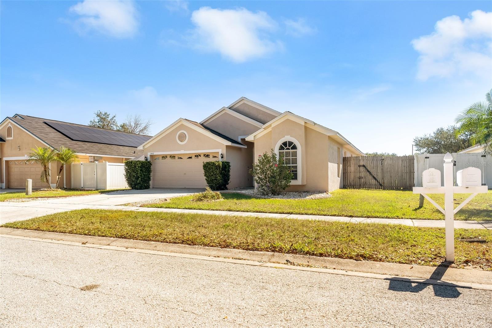 Listing photo id 3 for 1442 Lake Shore Ranch Drive