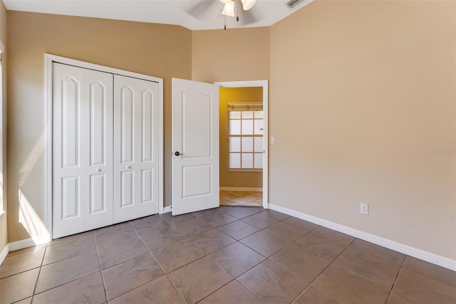 Listing photo id 7 for 1442 Lake Shore Ranch Drive