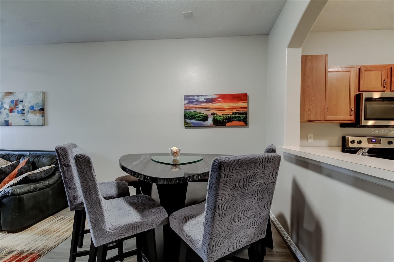 Image 11 of 65 For 1138 Hillhurst Drive