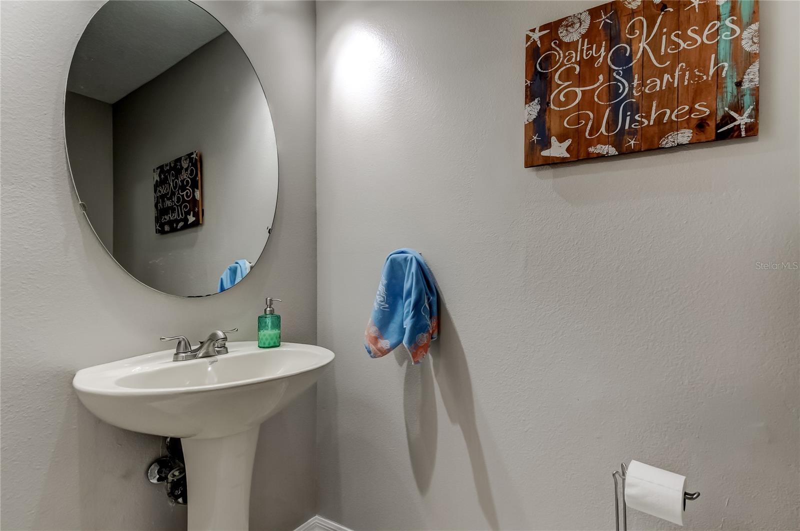 Image 12 of 65 For 1138 Hillhurst Drive