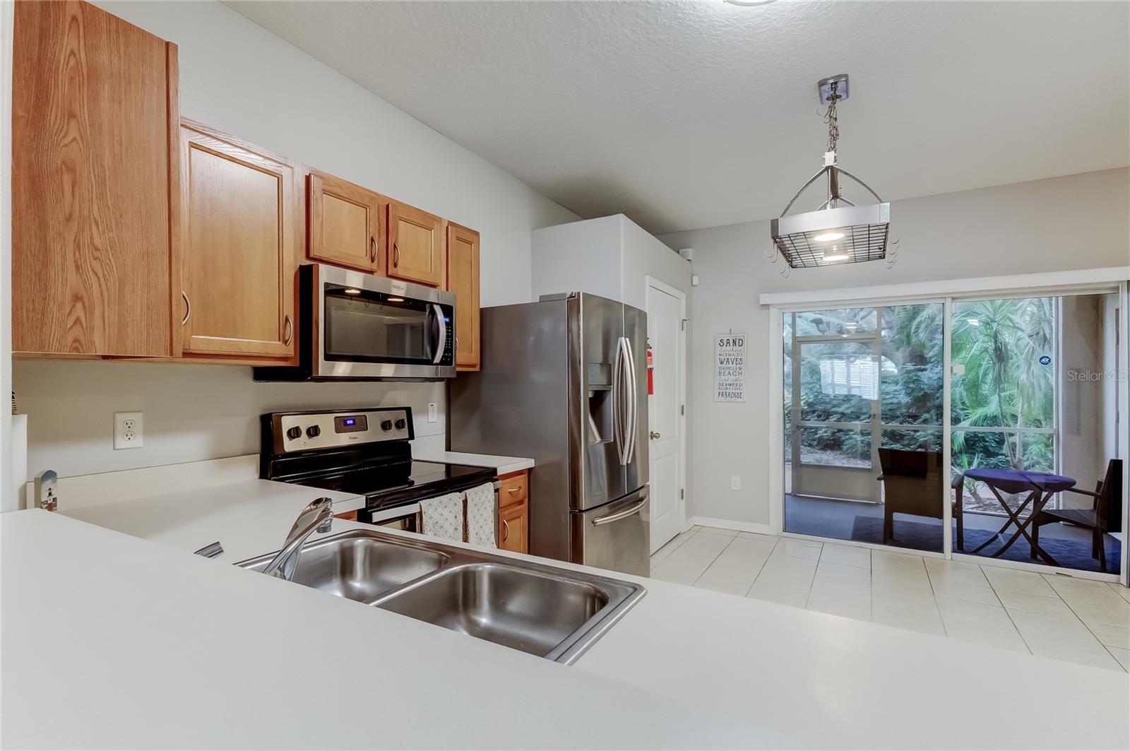 Image 14 of 65 For 1138 Hillhurst Drive