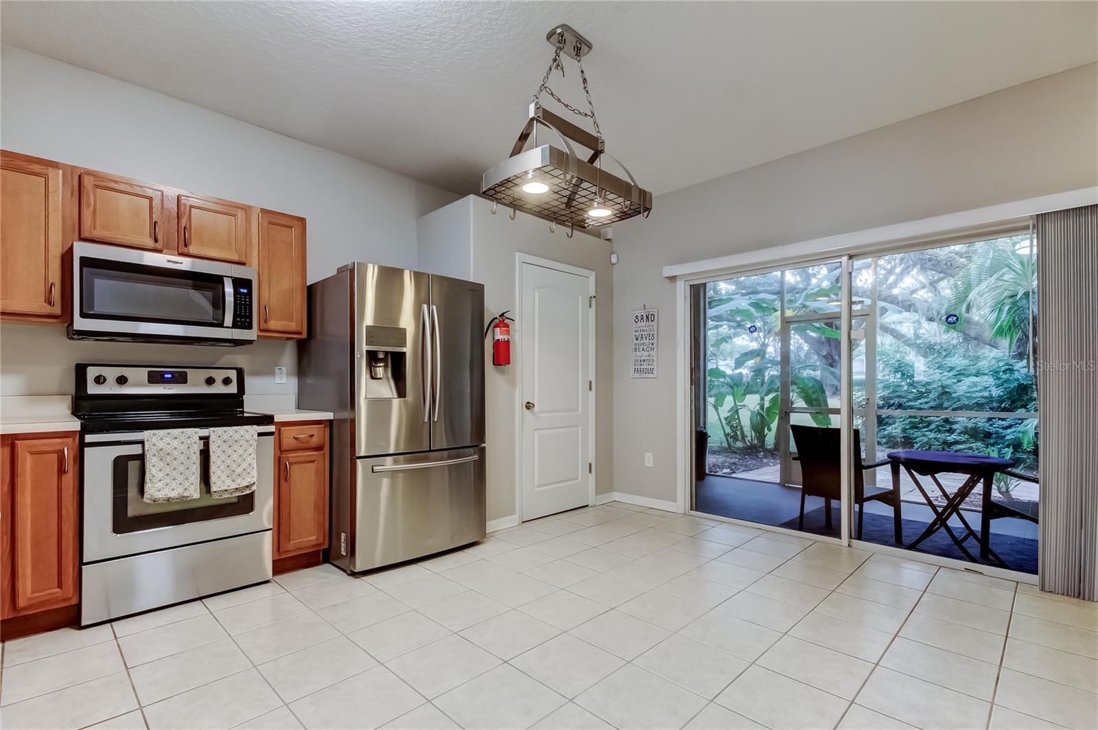 Image 15 of 65 For 1138 Hillhurst Drive