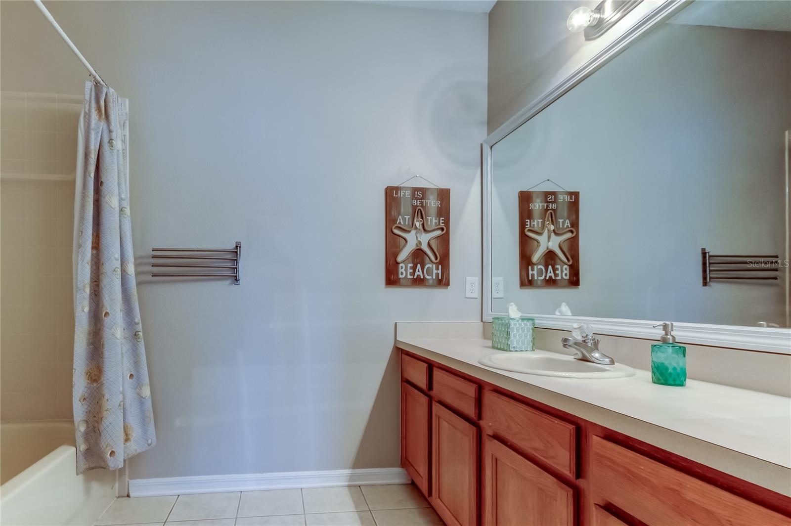 Image 28 of 65 For 1138 Hillhurst Drive